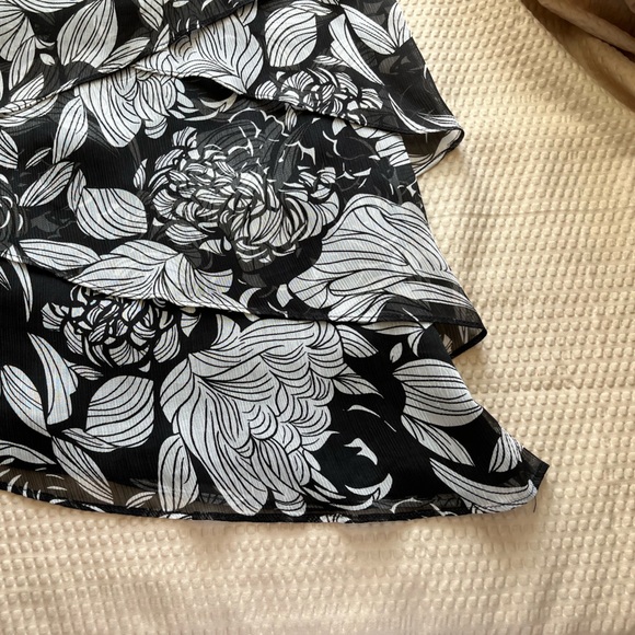 ALFANI: Women’s size 10 multi ruffle layers blouse, Grecian  jeweled neckline. - Picture 10 of 13